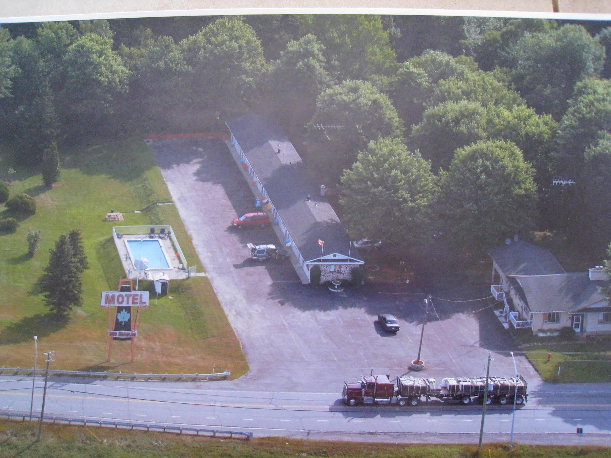 Motel Des Erables Coteau-du-Lac Exterior foto
